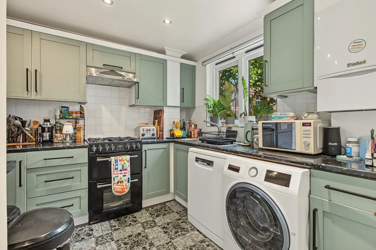 Westcroft Close, London, NW2, photo 6