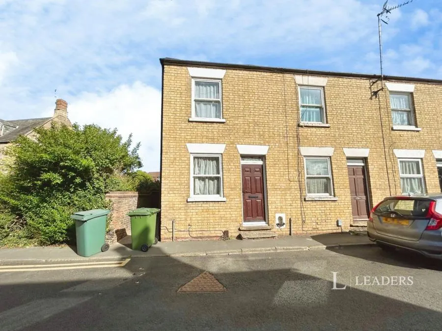 2 bed house to rent, Church Street, Stanground, PE2