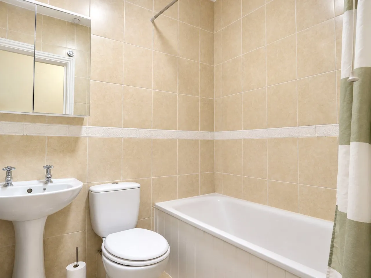 Mitcham Lane, London, SW16, photo 12