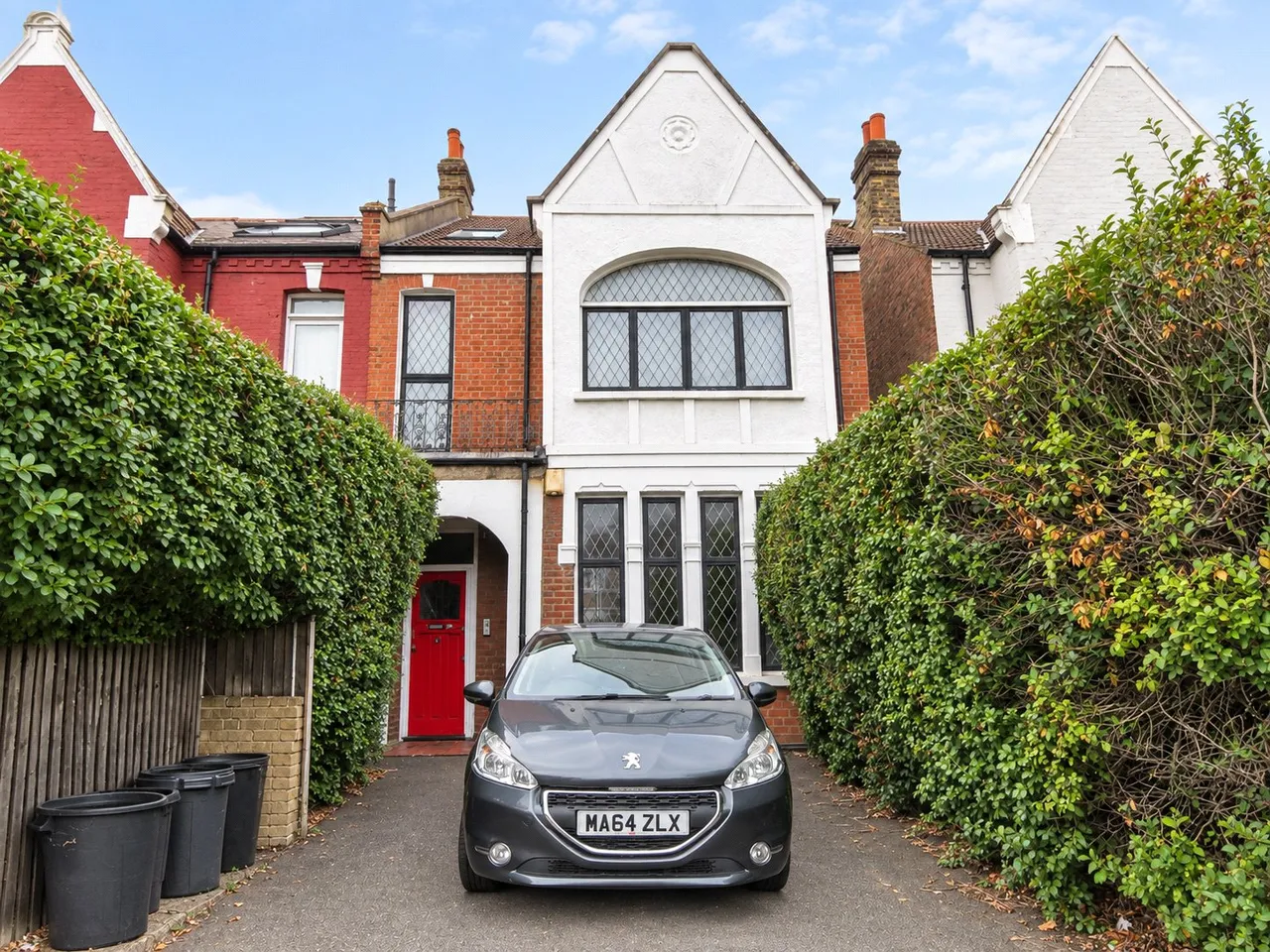 3 bed flat to rent, Mitcham Lane, London, SW16