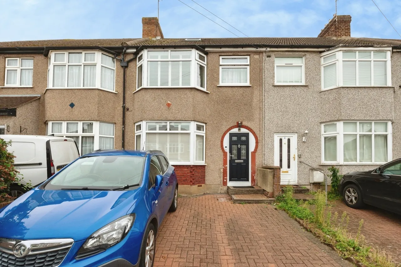 3 bed house for sale, Fleet Road, Dartford, DA2