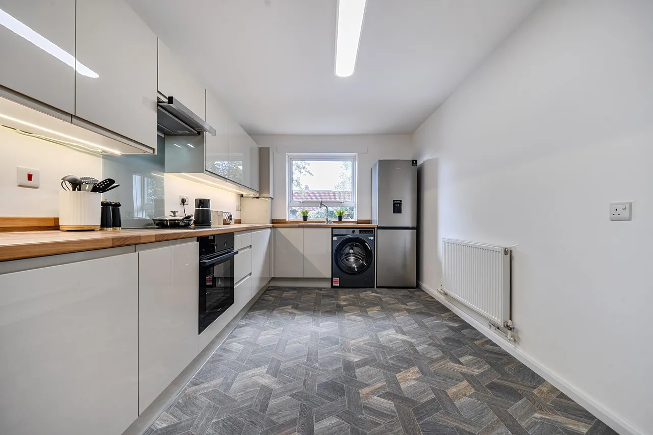 Snedshill Way, Snedshill, TF2, photo 15
