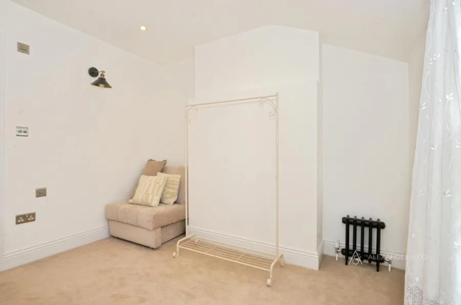 Fog Cottages, Tring Station, HP23, photo 11