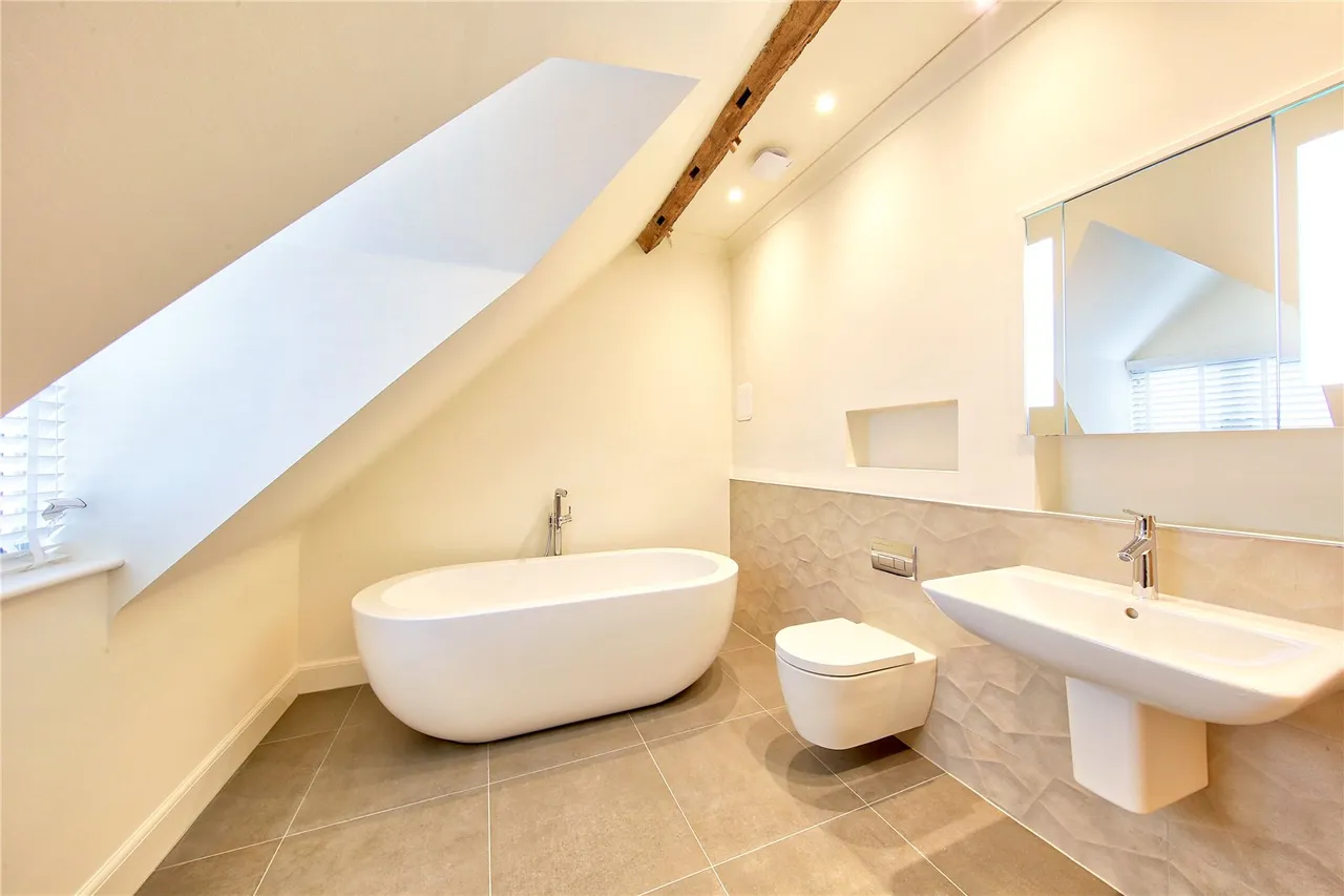 High Street, Hampton Wick, Kingston, KT1 4DB, photo 10