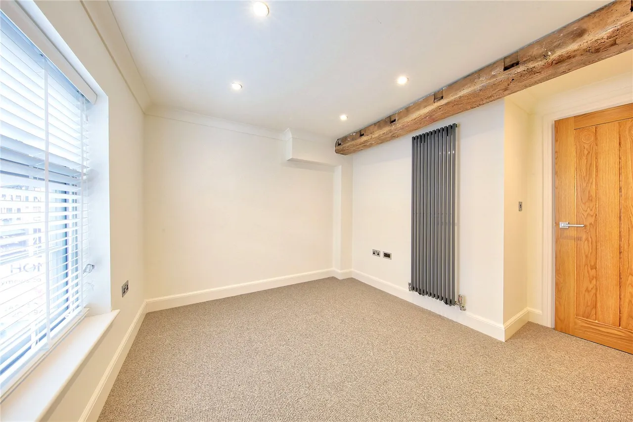 High Street, Hampton Wick, Kingston, KT1 4DB, photo 8