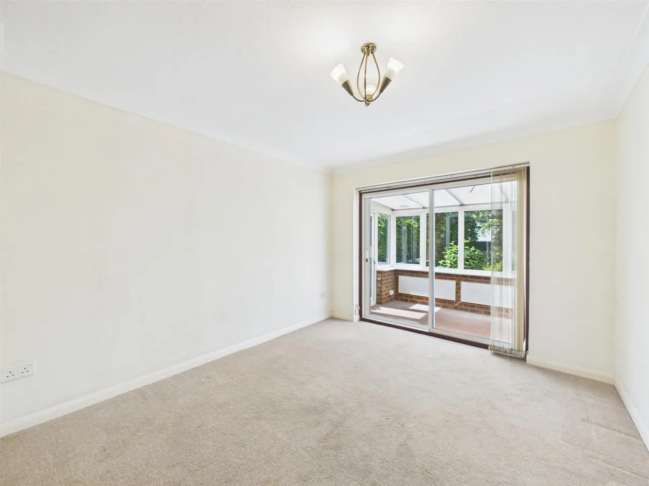 Seaford Close, Ruislip, Middlesex, HA4 7HN, photo 4