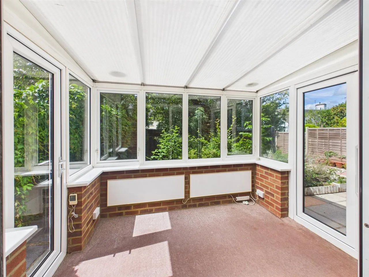 Seaford Close, Ruislip, Middlesex, HA4 7HN, photo 5