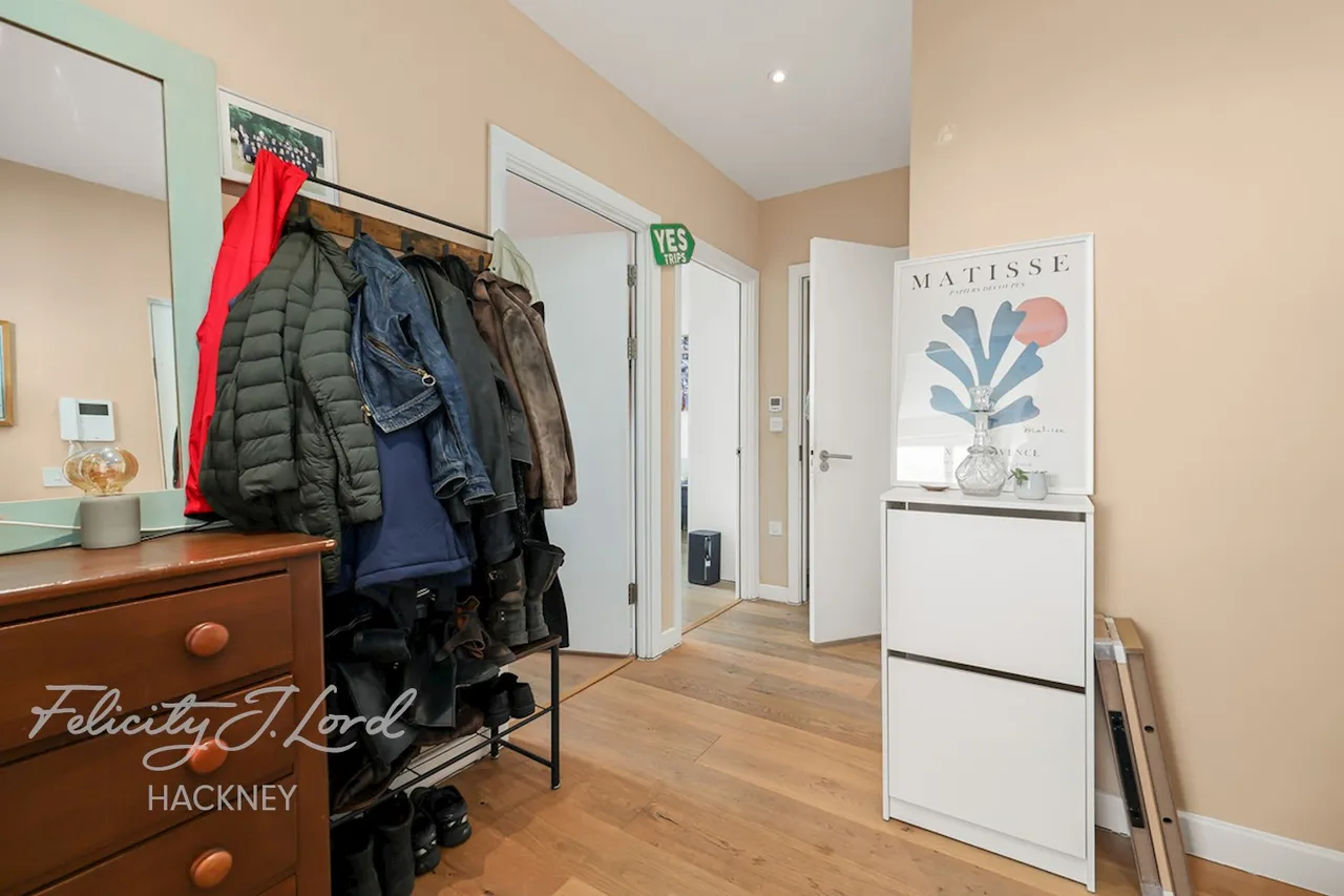 Rosina Street, London, E9, photo 26