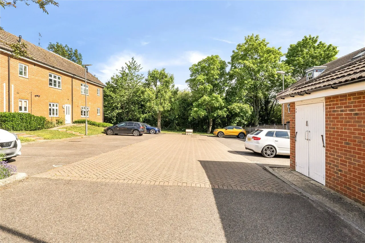 Paterson Lodge, 8 Turner Avenue, Westerham, TN16, photo 15