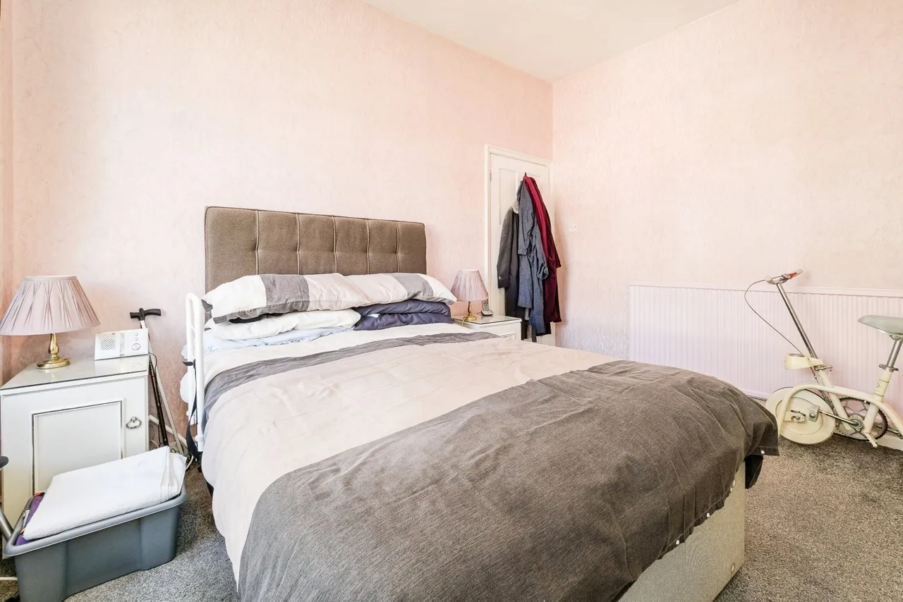 Abbotsford Gardens, Woodford Green, Essex, IG8, photo 7