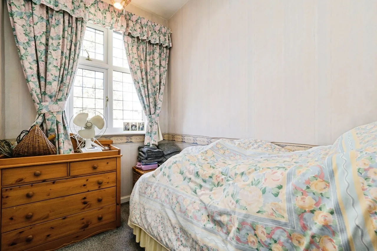 Abbotsford Gardens, Woodford Green, Essex, IG8, photo 10