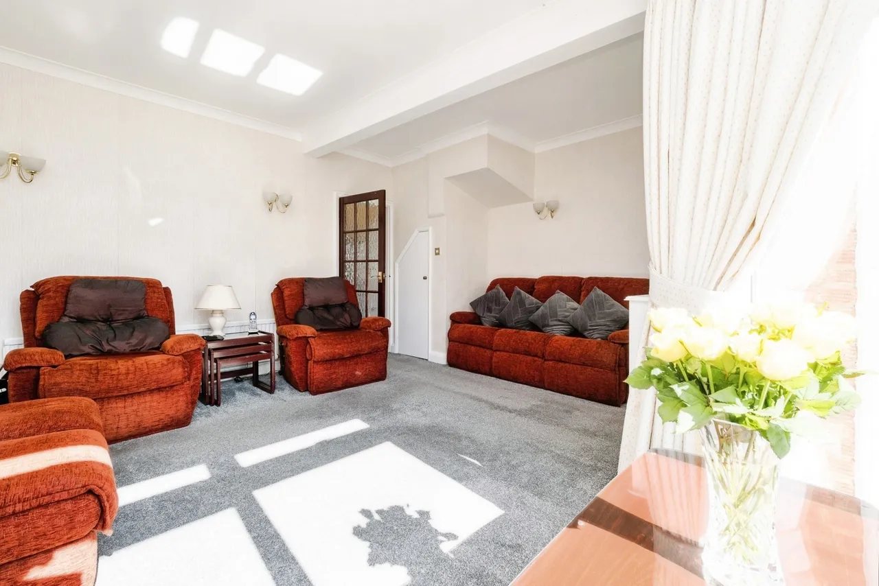 Abbotsford Gardens, Woodford Green, Essex, IG8, photo 3