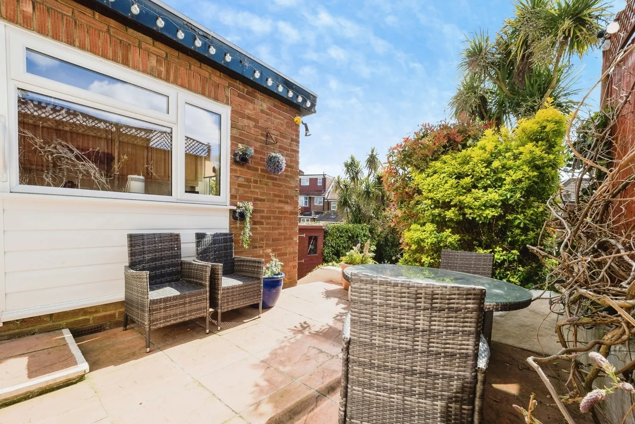 Abbotsford Gardens, Woodford Green, Essex, IG8, photo 13