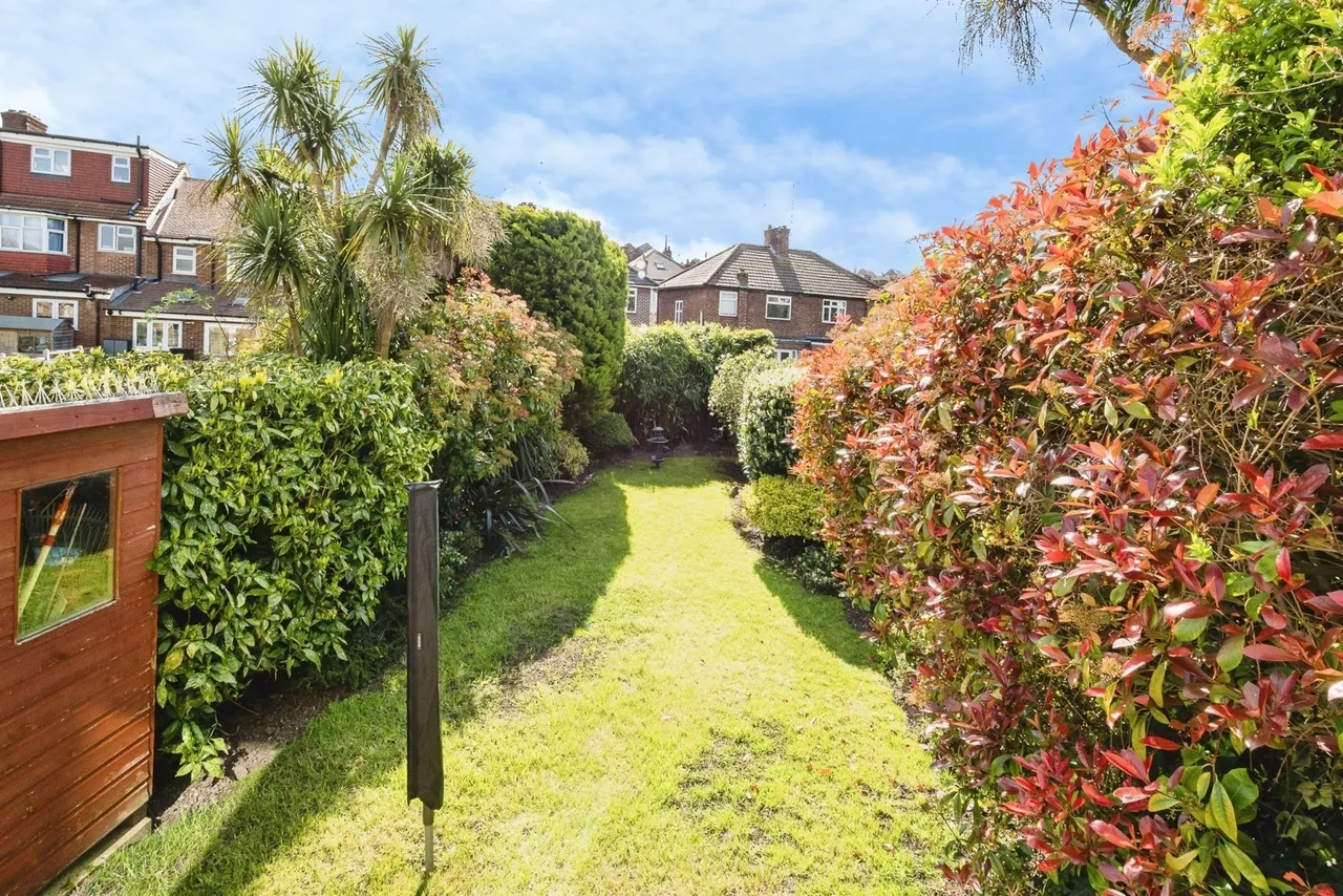Abbotsford Gardens, Woodford Green, Essex, IG8, photo 15