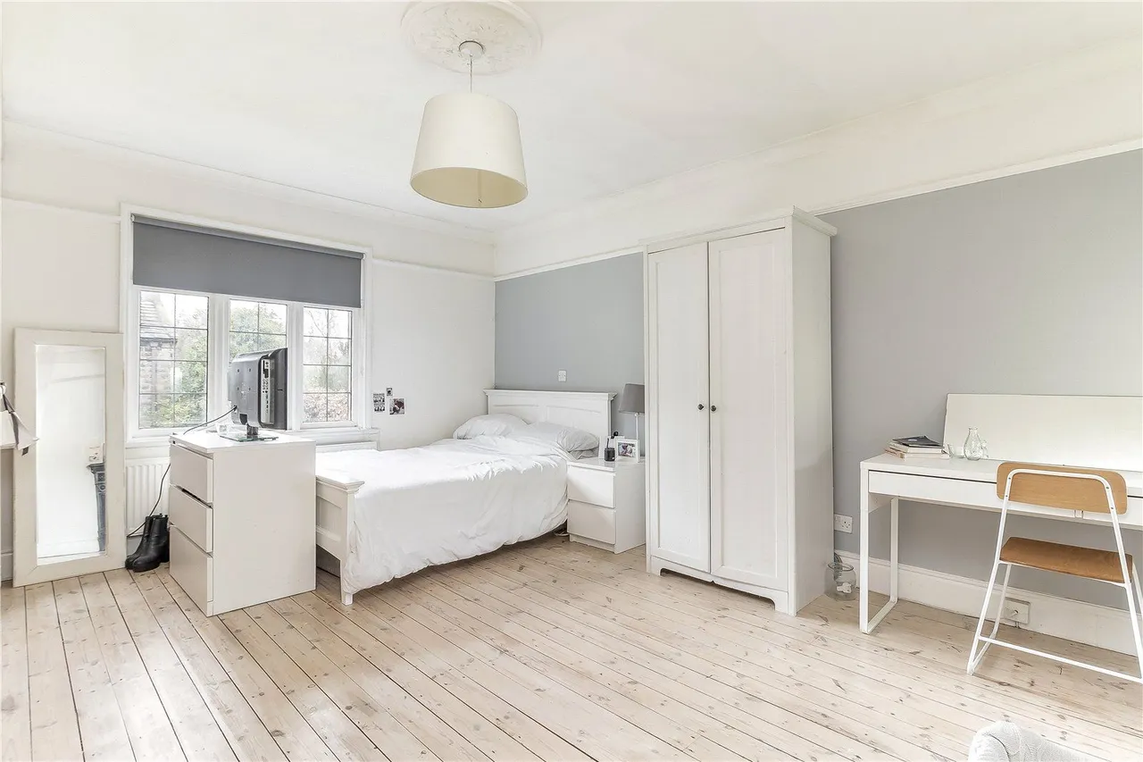 Moor Road, Bramhope, LS16, photo 5