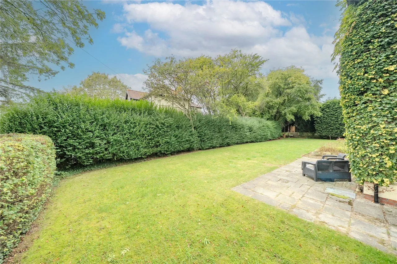Moor Road, Bramhope, LS16, photo 8