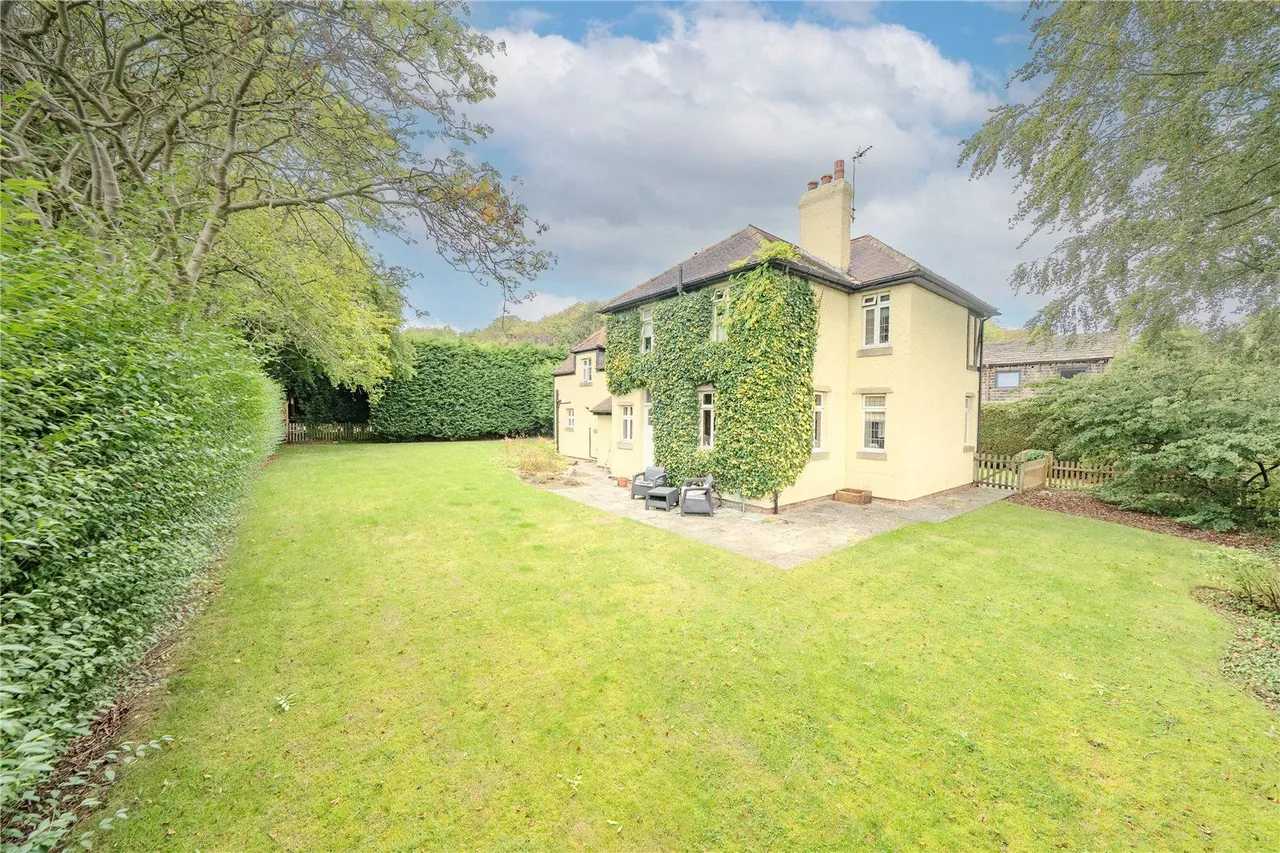 Moor Road, Bramhope, LS16, photo 9
