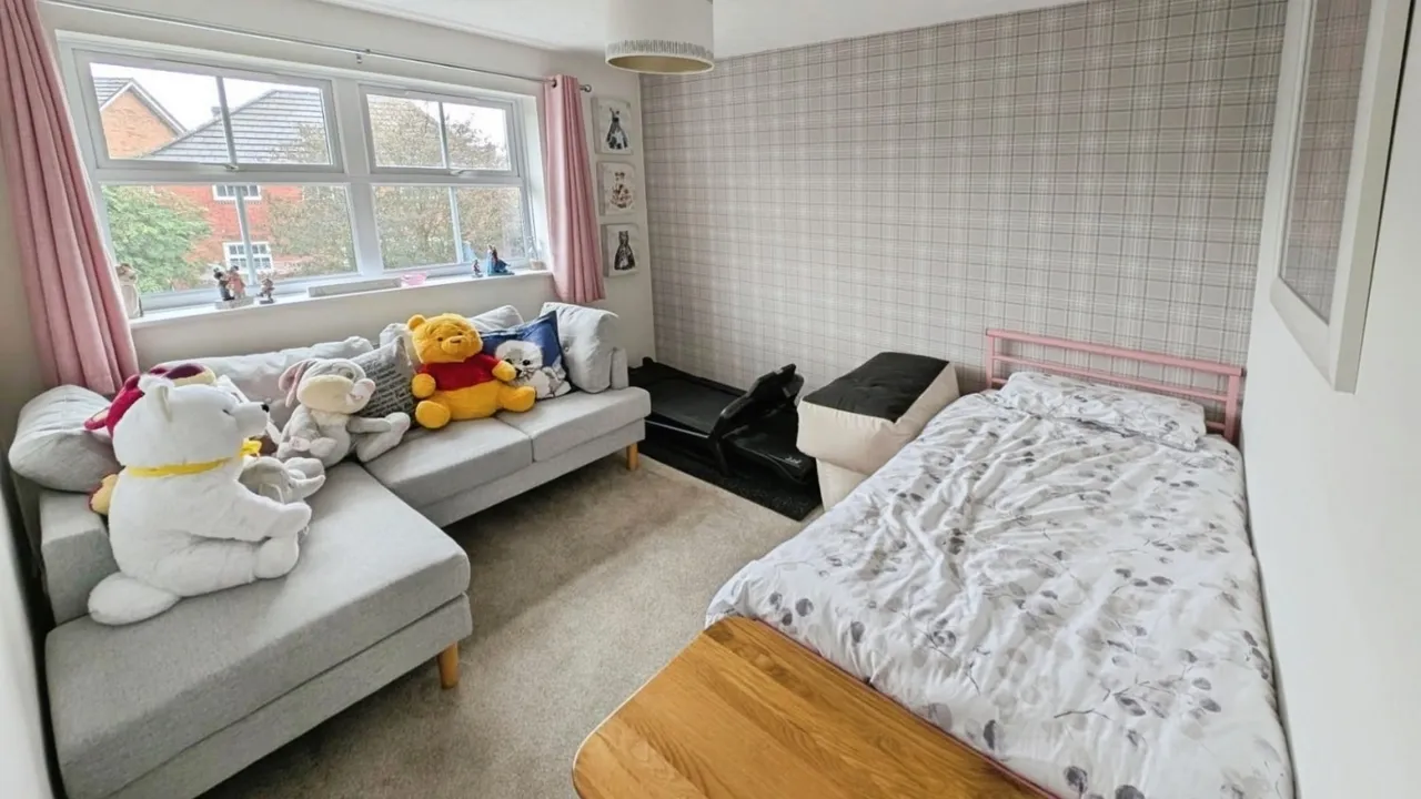 Dryleaze, Yate, BS37, photo 15