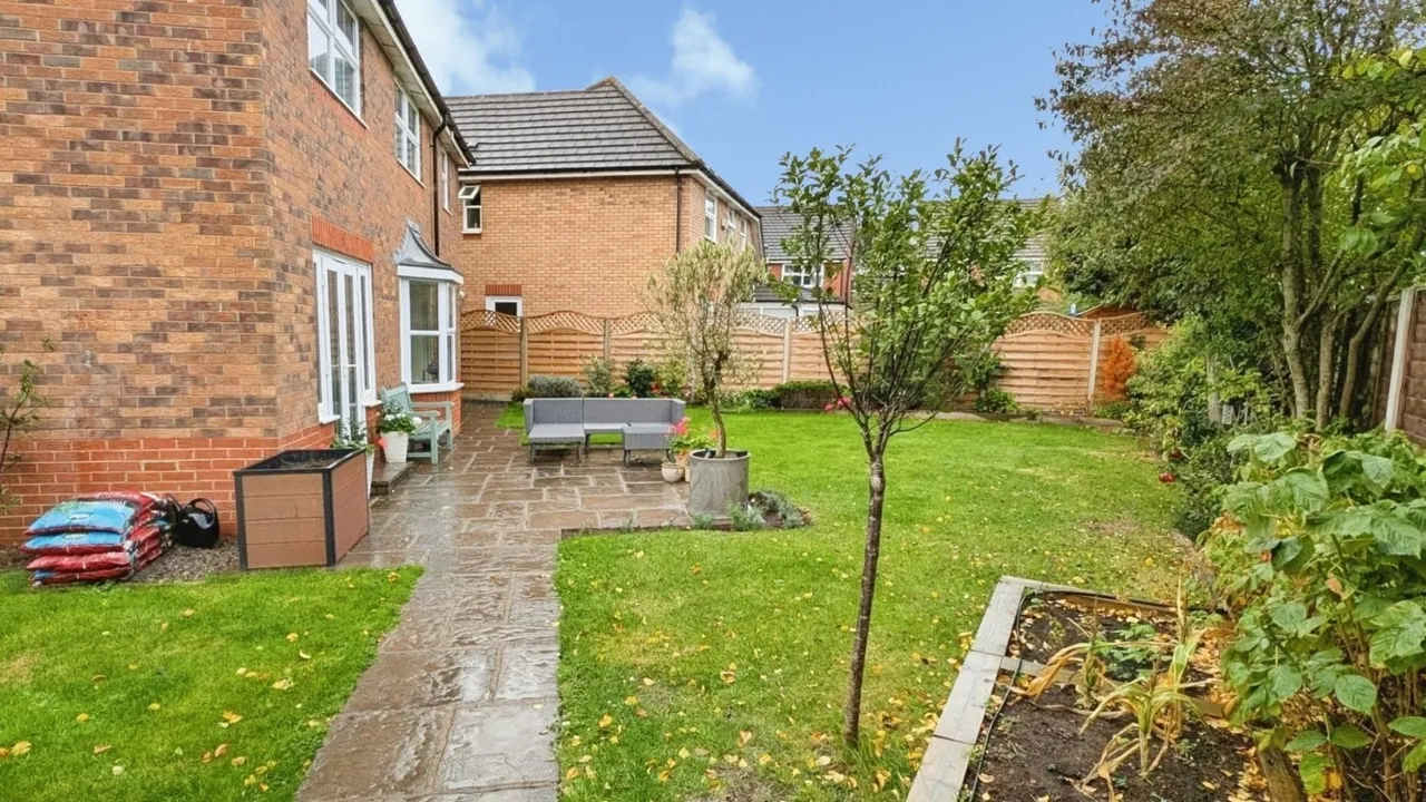 Dryleaze, Yate, BS37, photo 19