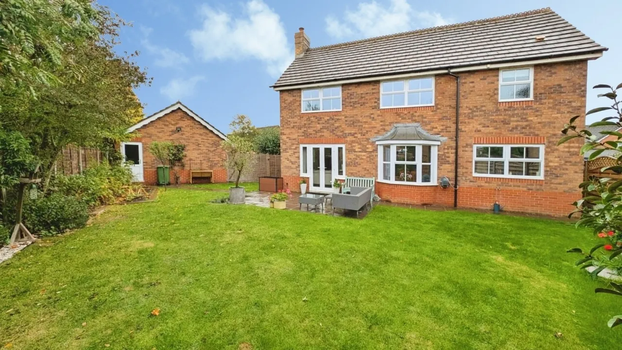 Dryleaze, Yate, BS37, photo 4