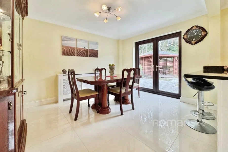 Georgeham Road, Owlsmoor, GU47, photo 4