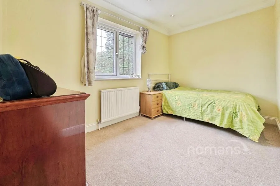 Georgeham Road, Owlsmoor, GU47, photo 16