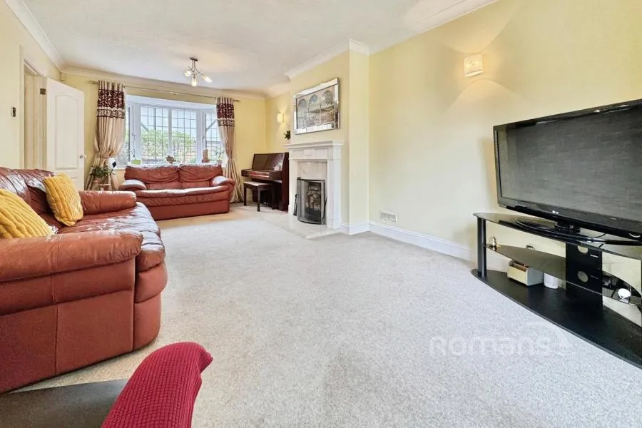 Georgeham Road, Owlsmoor, GU47, photo 6