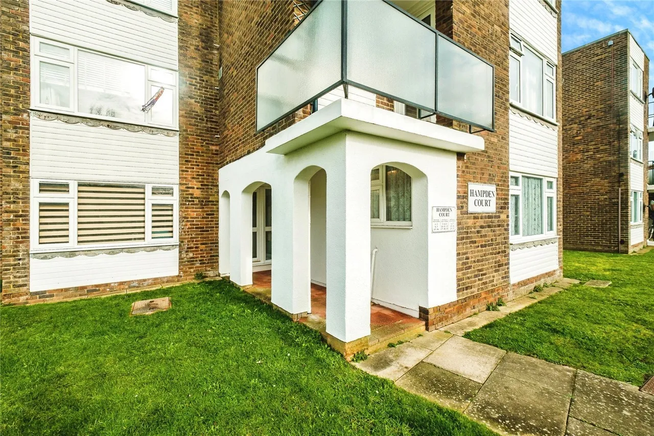 Chesswood Road, Worthing, BN11, photo 13