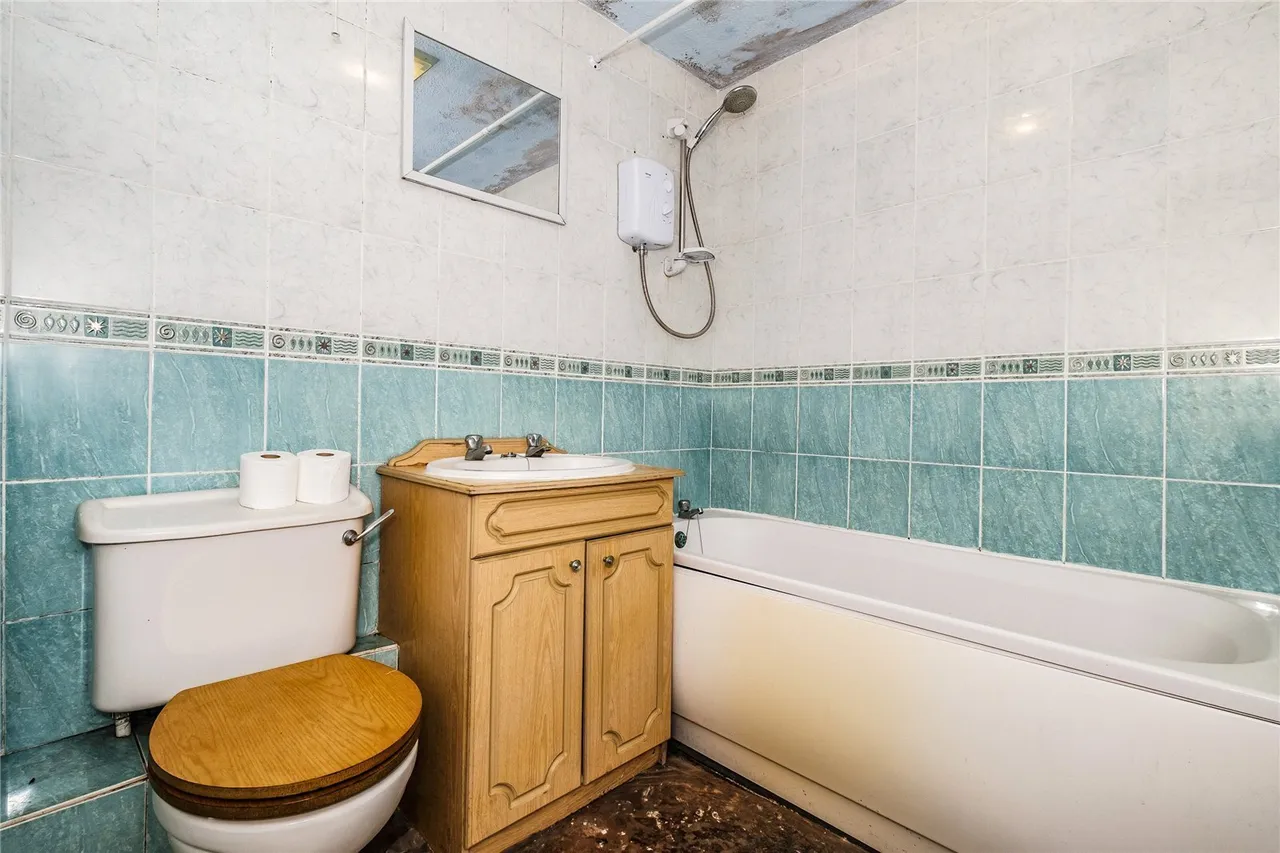 Chesswood Road, Worthing, BN11, photo 11