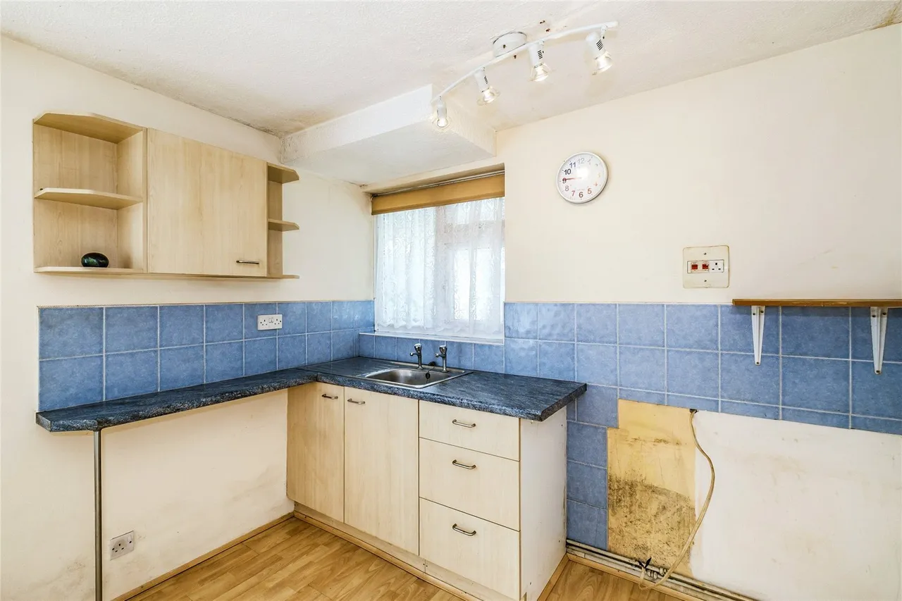 Chesswood Road, Worthing, BN11, photo 4