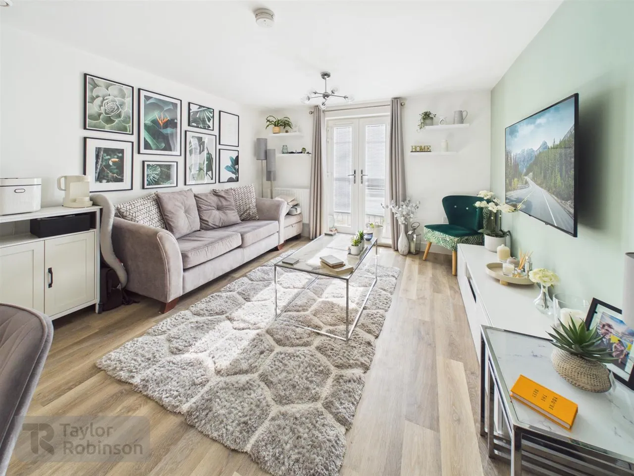 2 bed property for sale, Oriel Close, Forge Wood, RH10