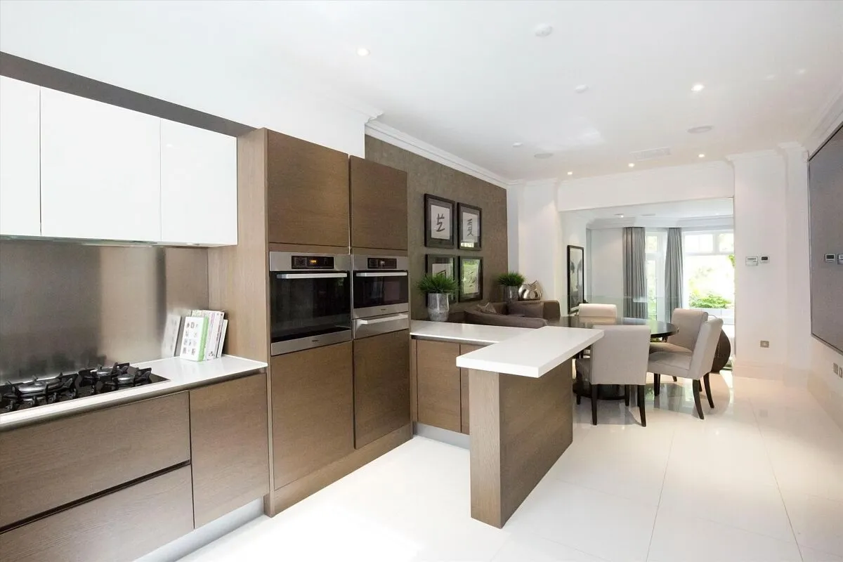 Princess Square, Esher, KT10, photo 9