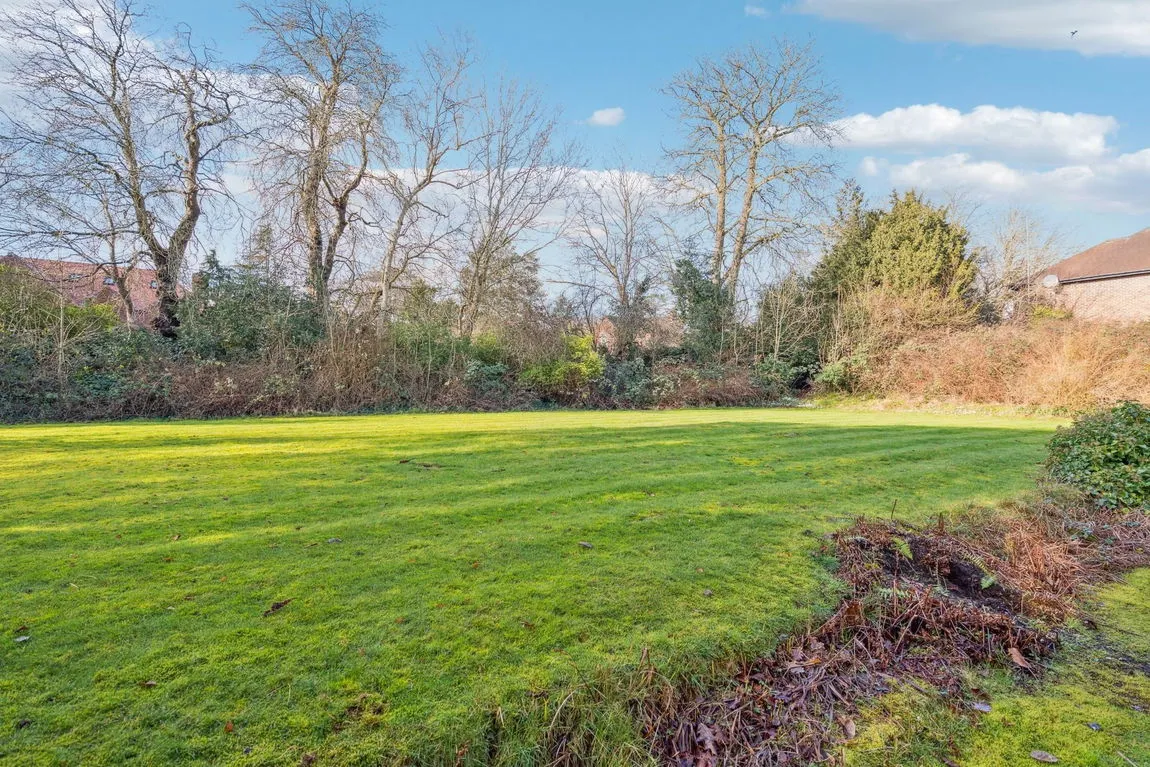 Dene Road, Northwood, HA6, photo 3