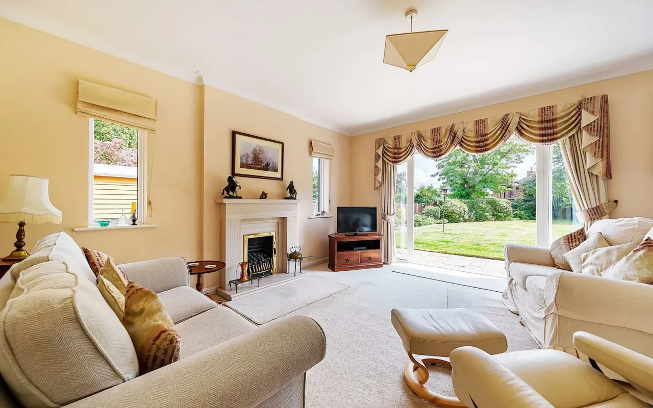Royal Avenue, Worcester Park, KT4, photo 3