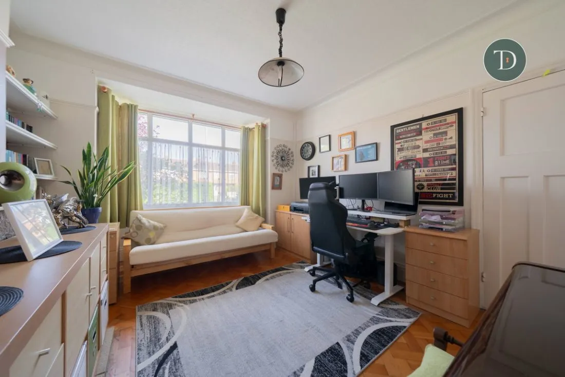 Pooltown Road, Whitby, CH65 7AF, photo 5