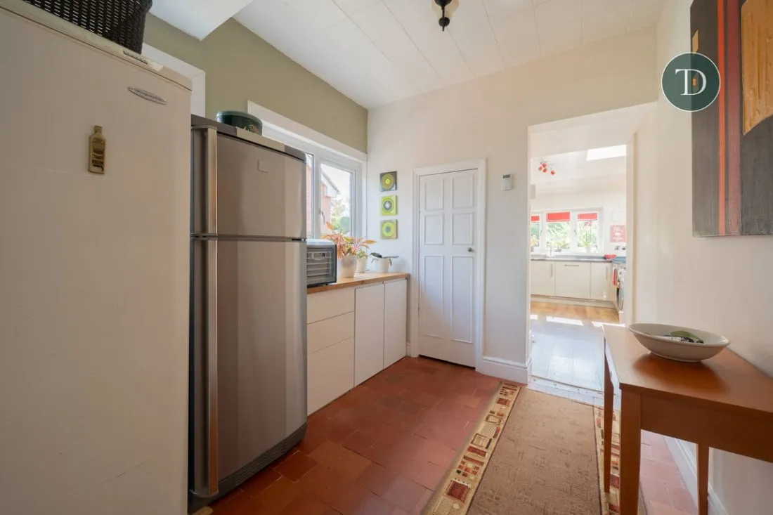Pooltown Road, Whitby, CH65 7AF, photo 13
