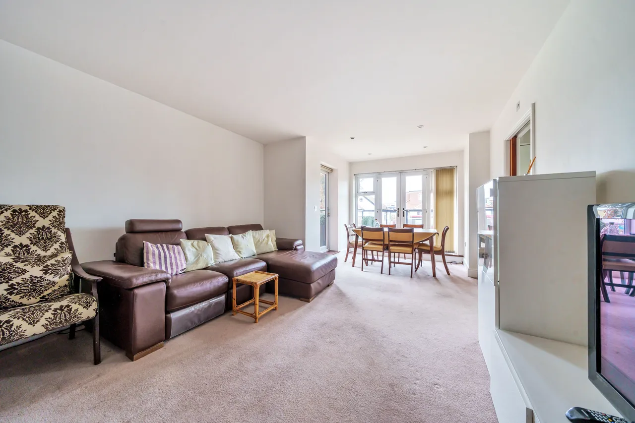 6 Marylake Court, 293 Whitchurch Lane, Edgware, photo 2