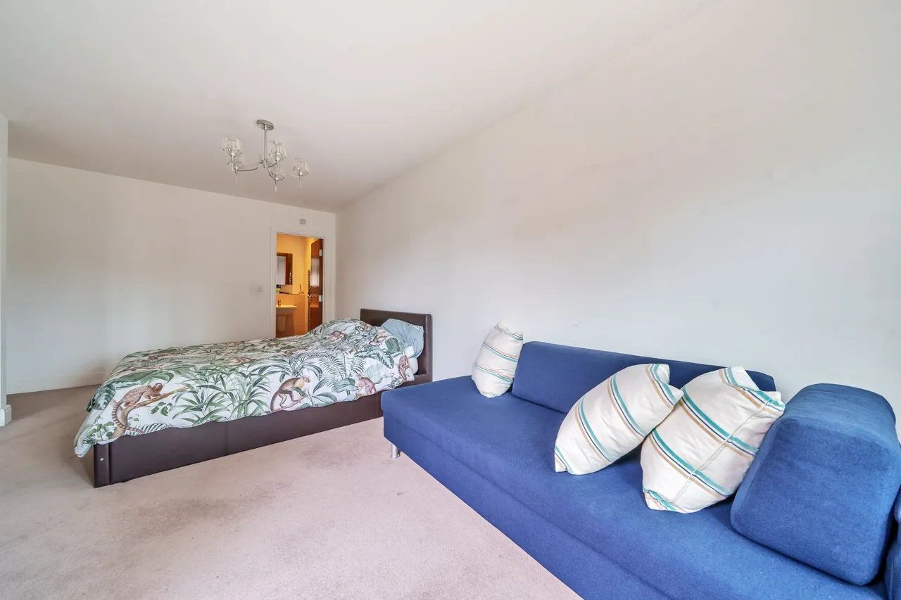 6 Marylake Court, 293 Whitchurch Lane, Edgware, photo 8