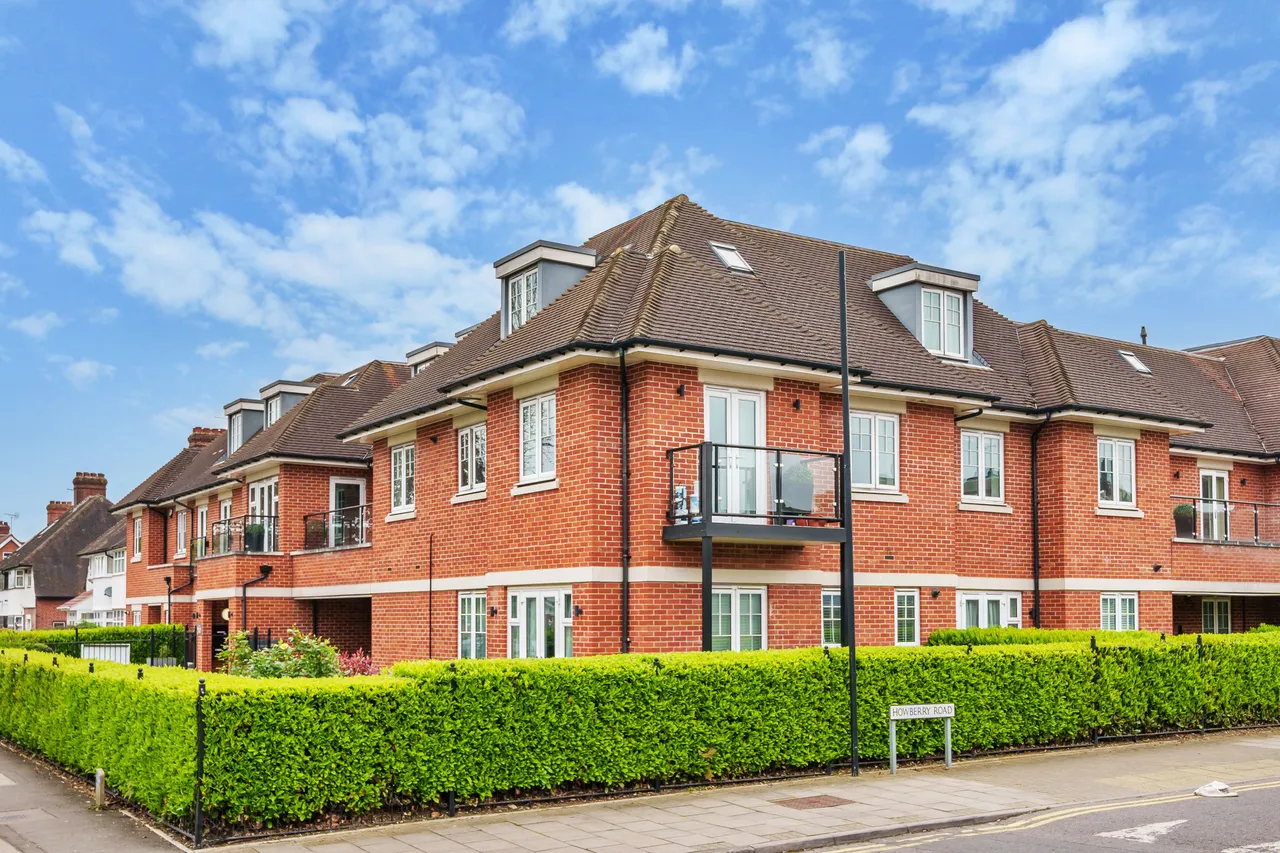 2 bed flat for sale — 6 Marylake Court, 293 Whitchurch Lane, Edgware