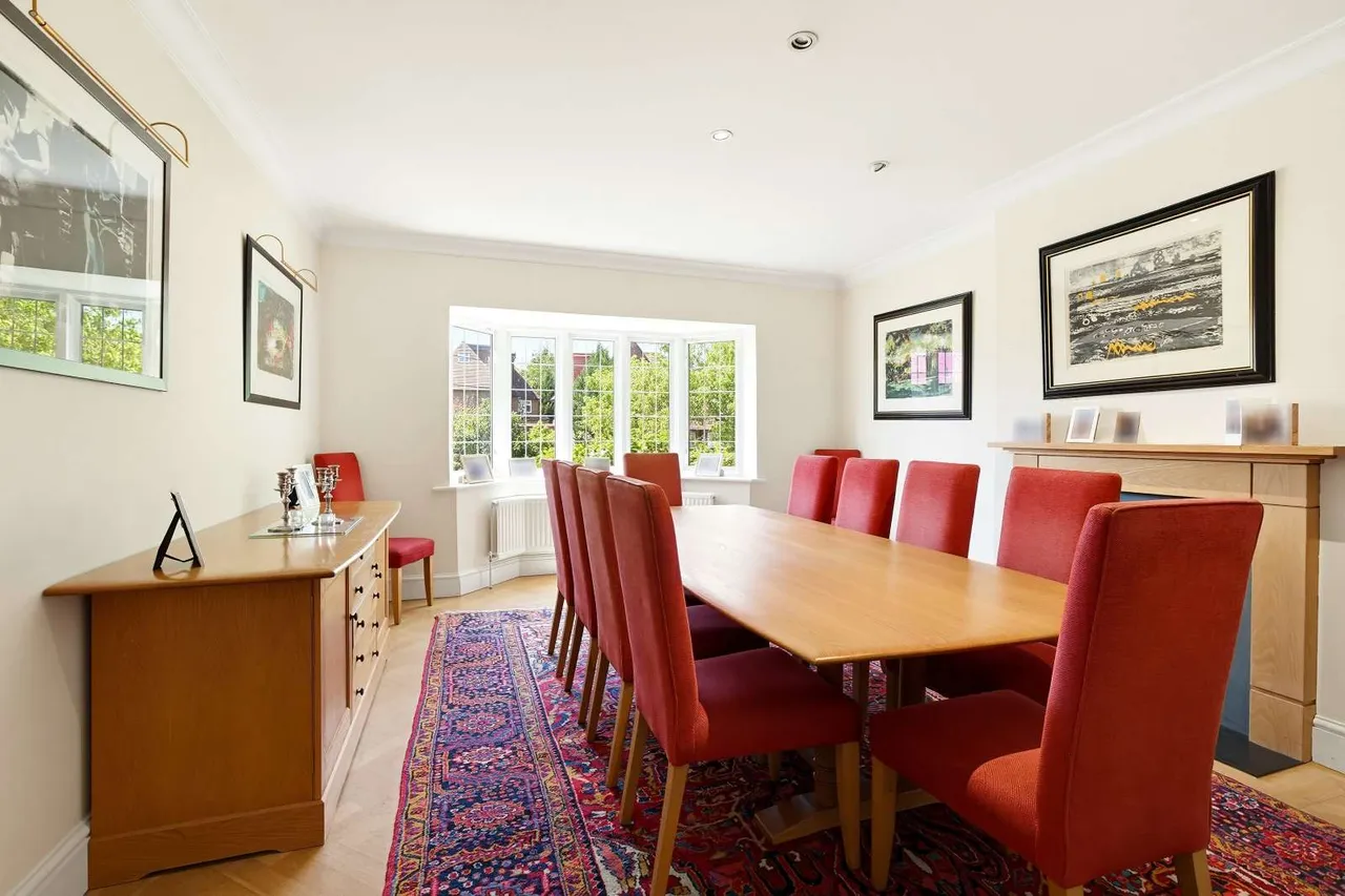 Wykeham Road, London, NW4, photo 16