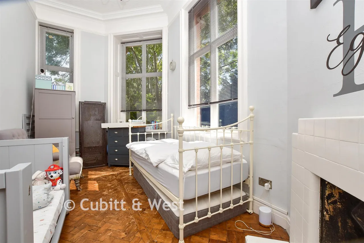 Frensham Road, Kenley, CR8, photo 8