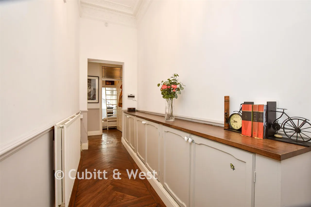 Frensham Road, Kenley, CR8, photo 6