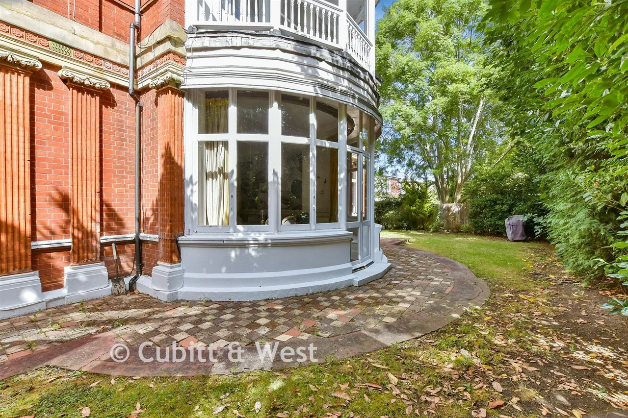 Frensham Road, Kenley, CR8, photo 12