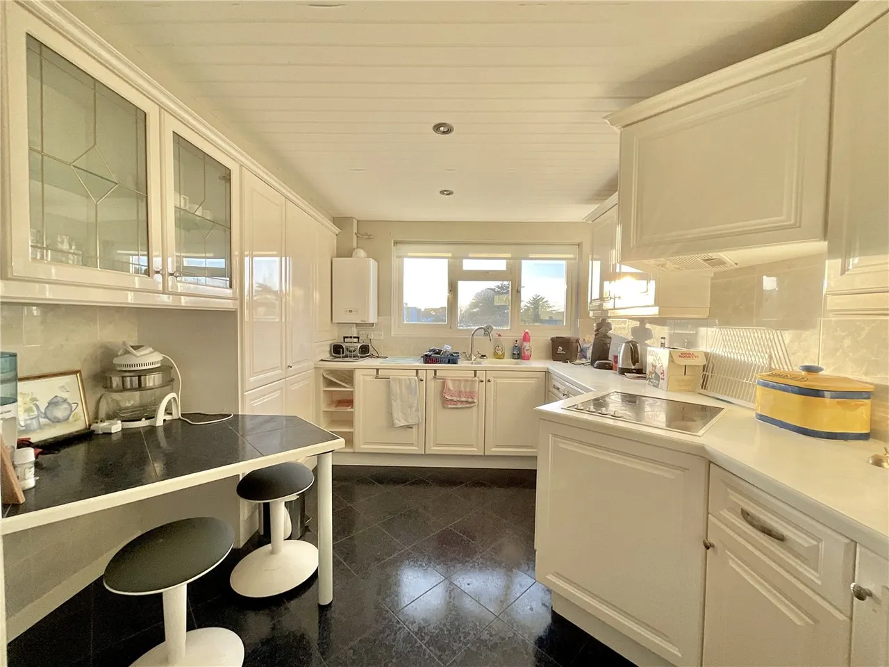 2 bed flat for sale — Waterford Road, Highcliffe, Christchurch, Dorset, BH23