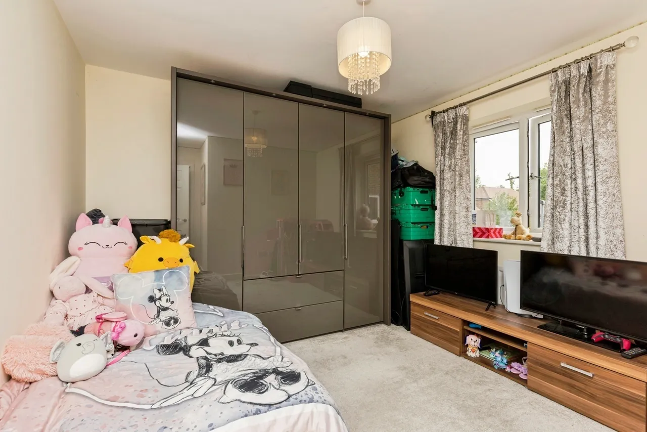 Bricklayer Lane, Faygate, RH12, photo 7
