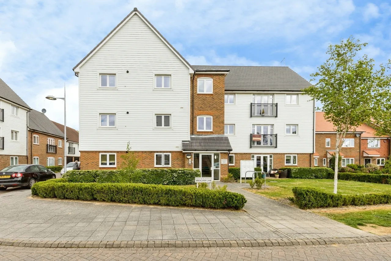 Bricklayer Lane, Faygate, RH12, photo 13