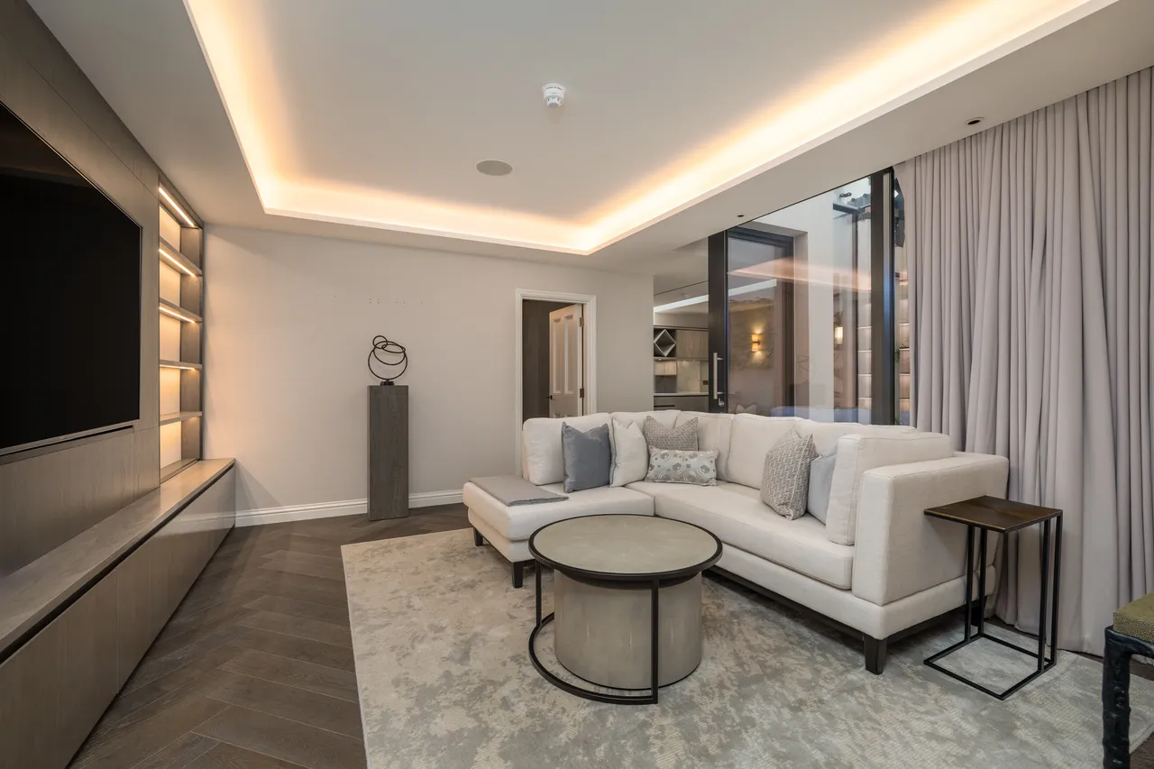 Wilton Crescent, Knightsbridge, London, photo 9