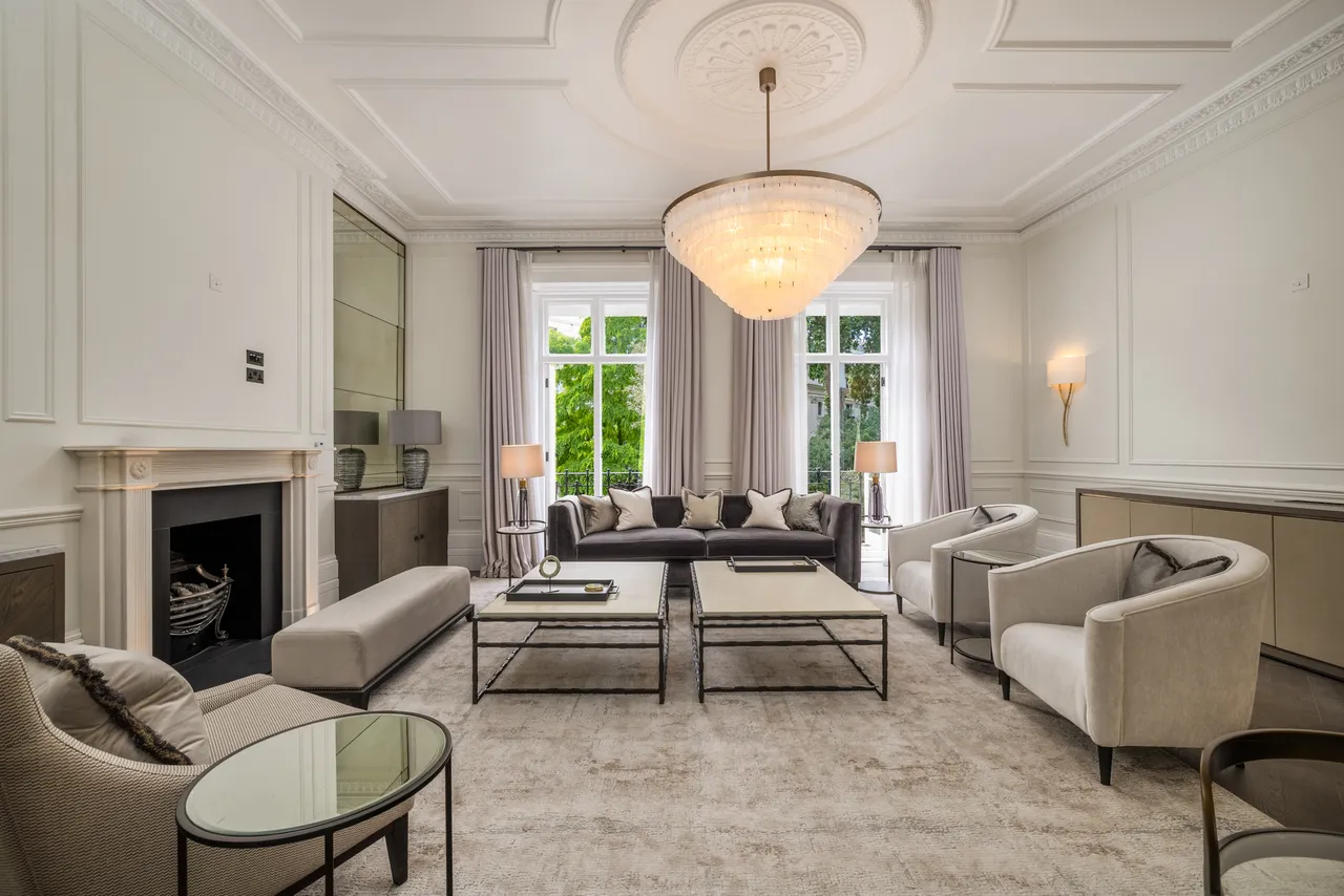 6 bed house to rent — Wilton Crescent, Knightsbridge, London
