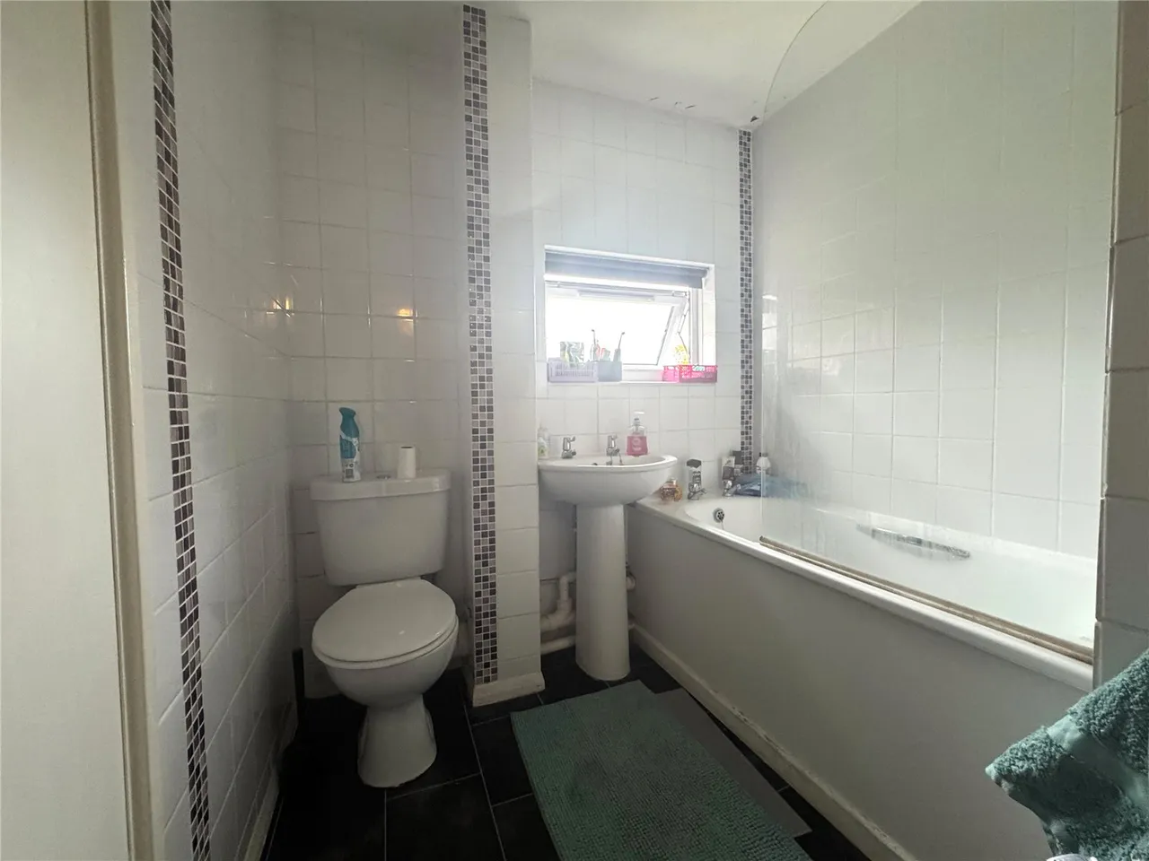 Bach Close, Basingstoke, Hampshire, RG22 4LD, photo 6