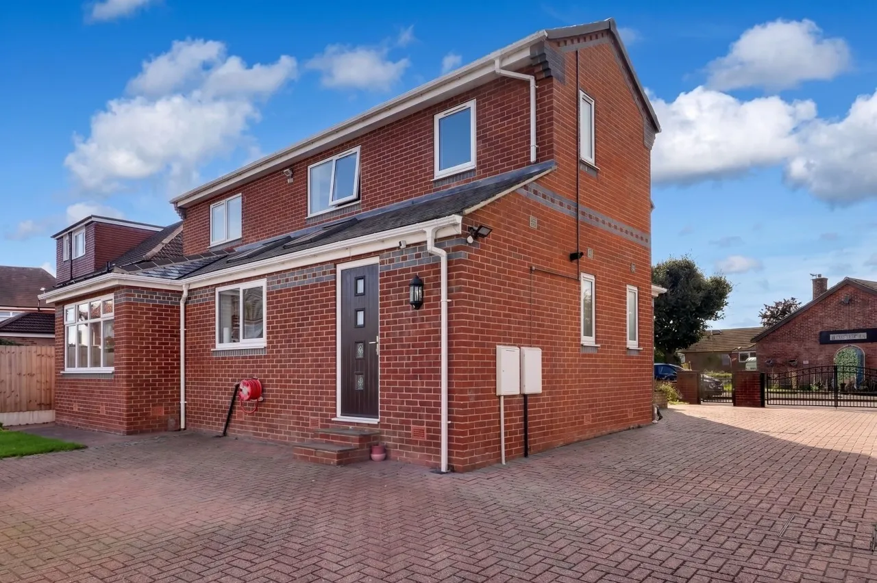 Valley Ridge, Kippax, LS25, photo 38